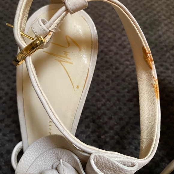 Giuseppe Zanotti cream floral heels size 7 - Picture 6 of 6